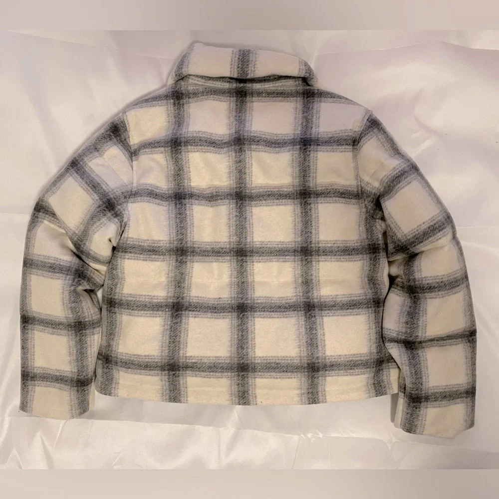 Abercrombie and Fitch ‘A&F Wool-Blend Mini Puffer in Cream Plaid’ Medium (M) - Picture 2 of 6